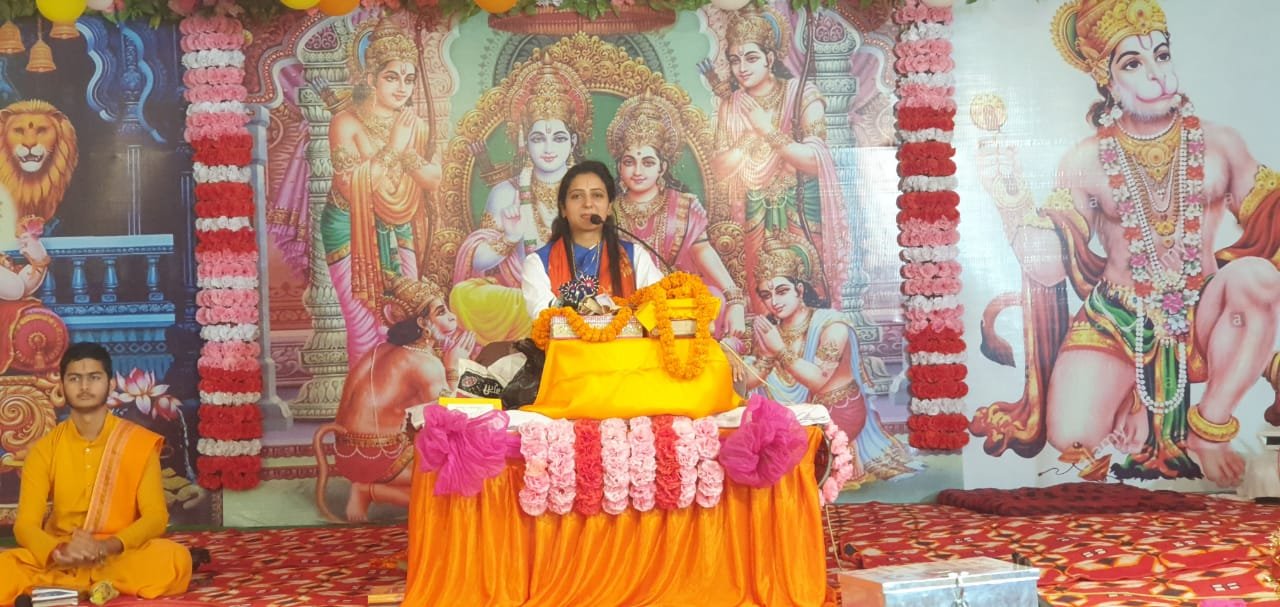 जो आनन्द इस मन एवं कानों को प्राप्त हो रहा हो उस आनन्द को अपने मुख से नही बताया जा सकता- गौरंगी देवी गौरी जी