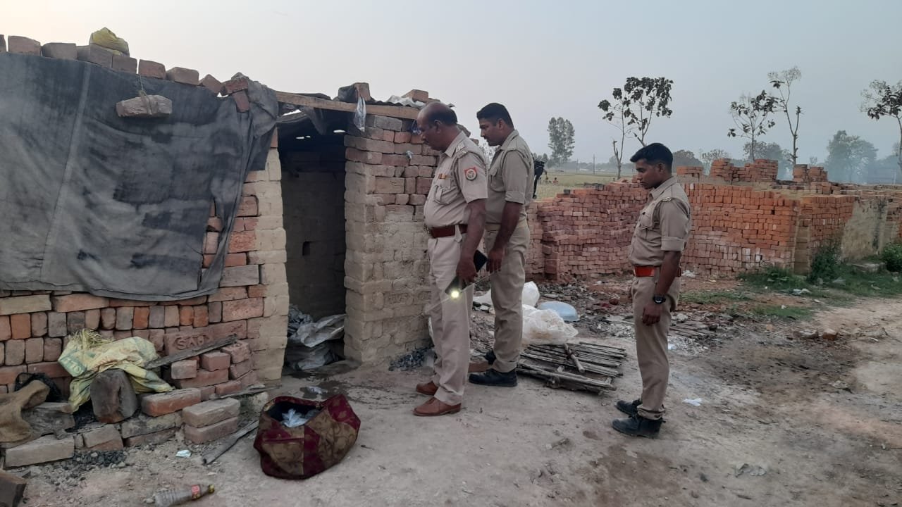 अवैध शराब के साथ पांच गिरफ्तार