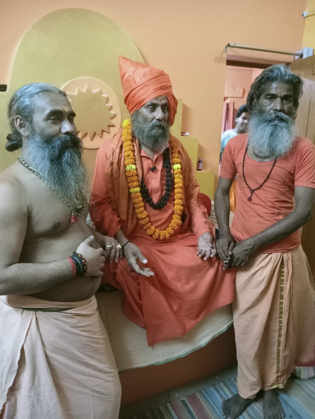 जूना अखाड़ा के अंतर्राष्ट्रीय अध्यक्ष ने बूढ़ेनाथ मंदिर का किया निरीक्षण