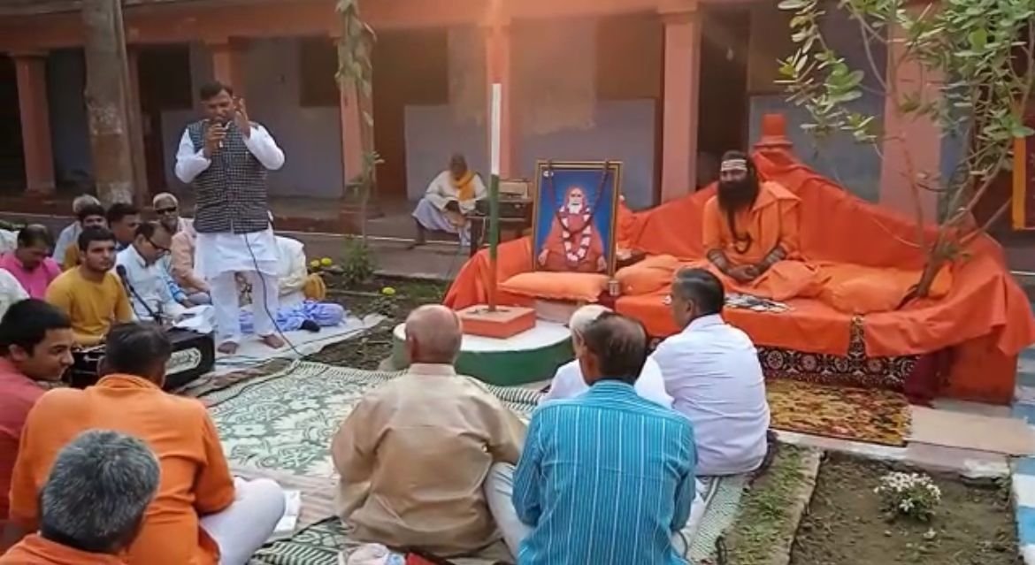 सेवक नहीं स्वामी हैं अभयानन्द गिरी: एन डी देहाती