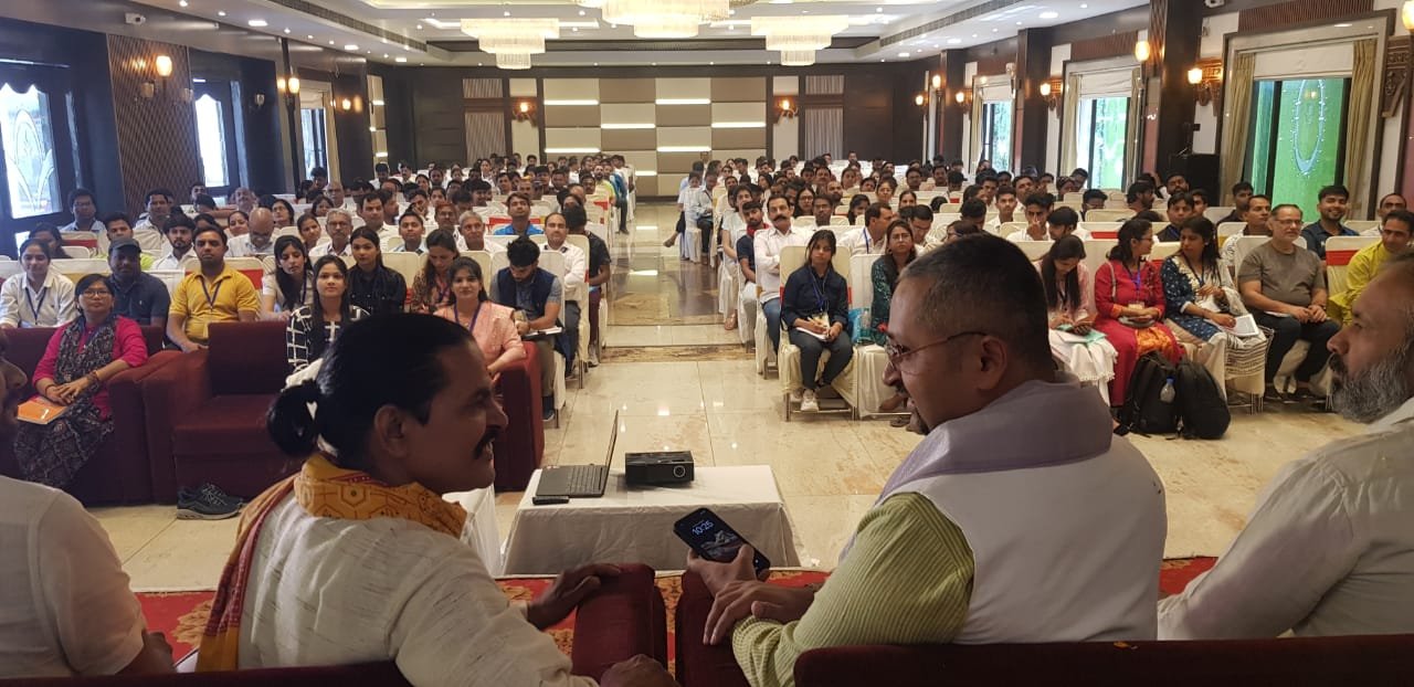 राज्य स्तरीय जजेस ट्रेनिंग प्रोग्राम के दूसरे दिन जजेस ने ट्रेनिंग ली