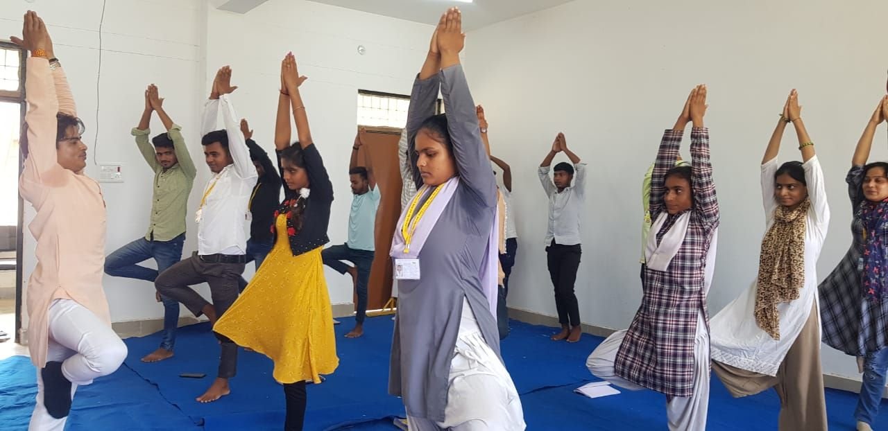 मिर्ज़ापुर : तीन दिवसीय निशुल्क योग शिक्षण प्रशिक्षण का हुआ शुभारंभ