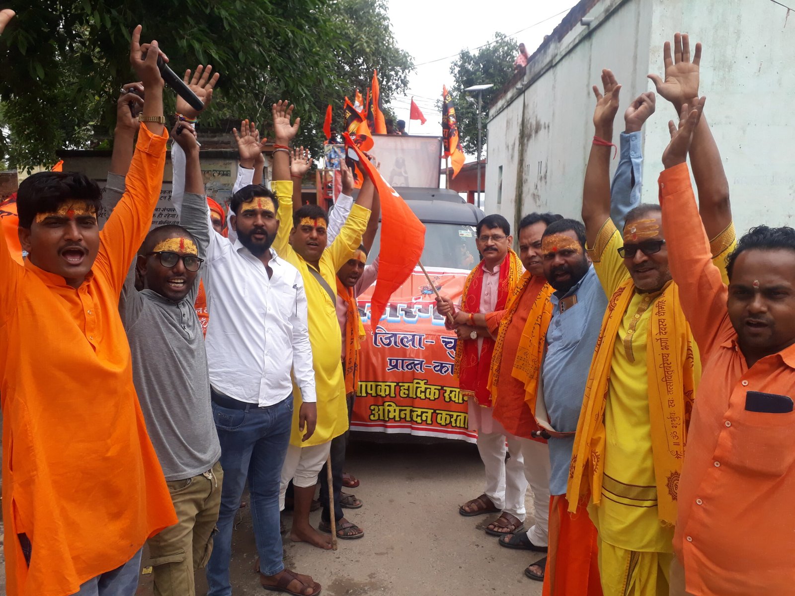हर-हर महादेव के बीच निकली बाइक कांवड़ यात्रा