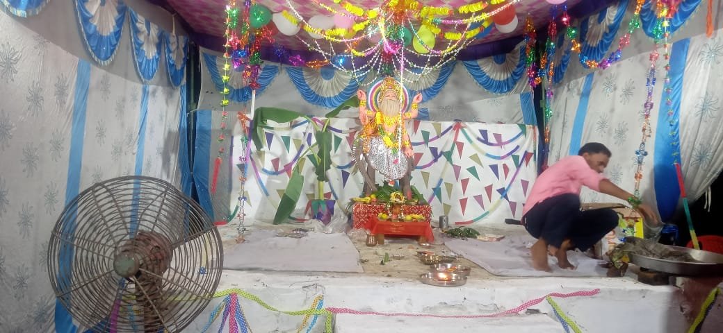 देव शिल्पी भगवान विश्वकर्मा का पूजा विधि विधान से सम्पन्न