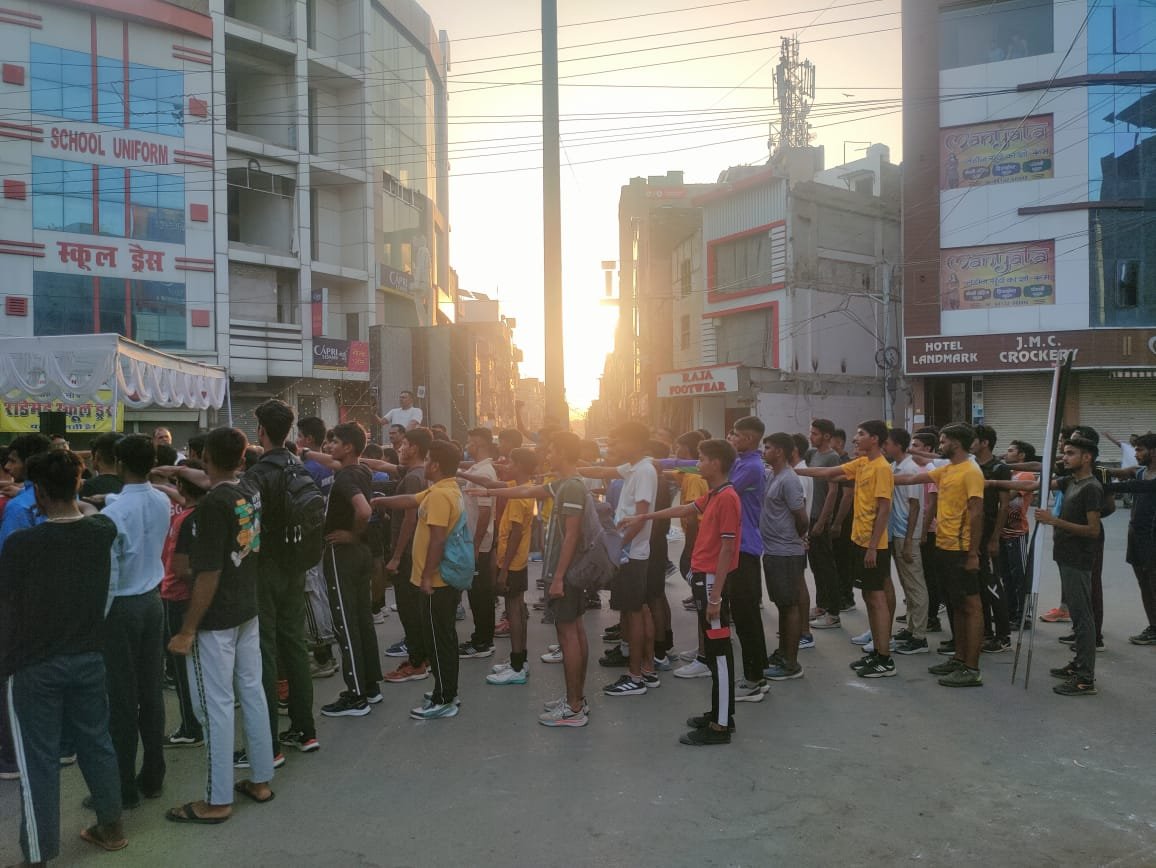 सद्भावना दौड़ के समापन पर दिलवाई मतदान की शपथ
