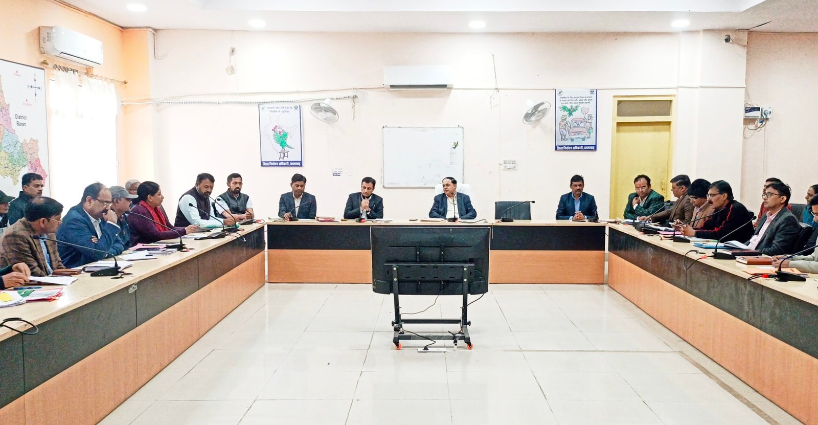 ‘‘विकसित भारत संकल्प यात्रा’’ के संबंध में समीक्षा बैठक आयोजित