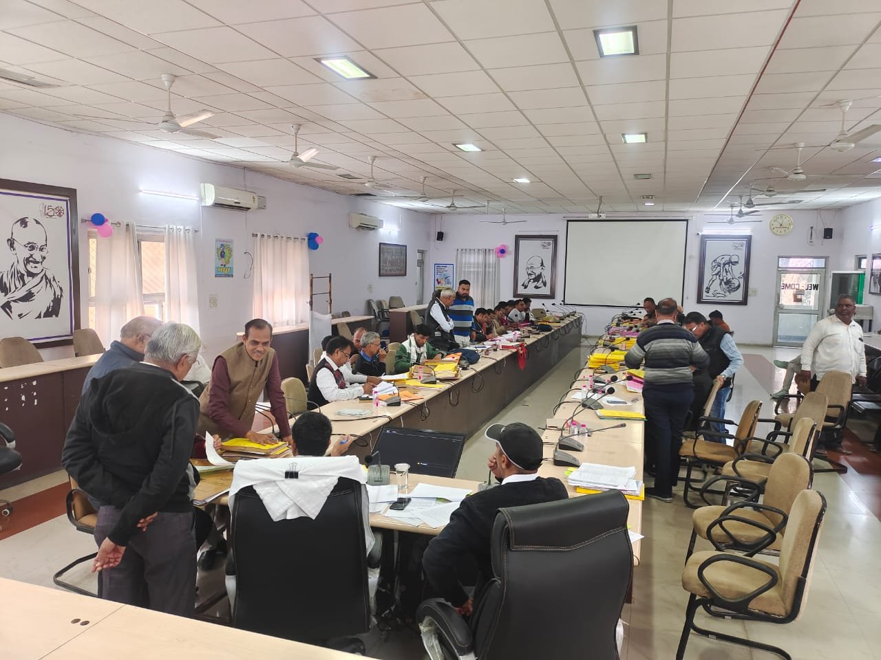 निर्वाचन व्यय लेखों के मिलान हेतु आयोजित हुई लेखा समाधान बैठक