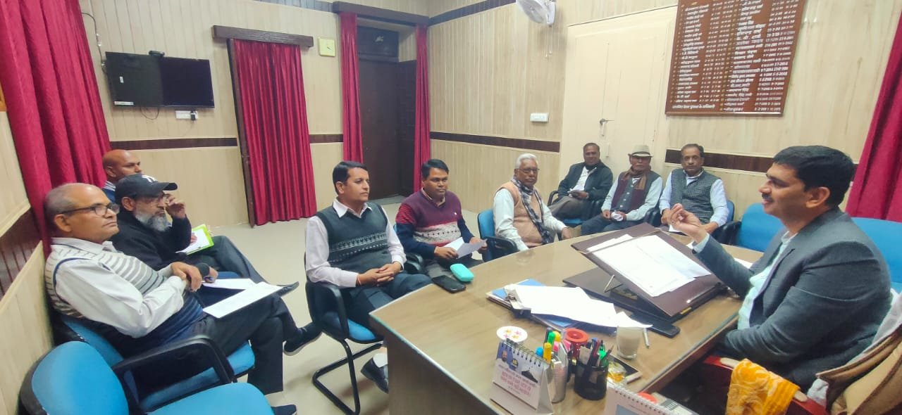 मतदाता सूचियों को अपडेट करने में सहयोग करें राजनैतिक दल