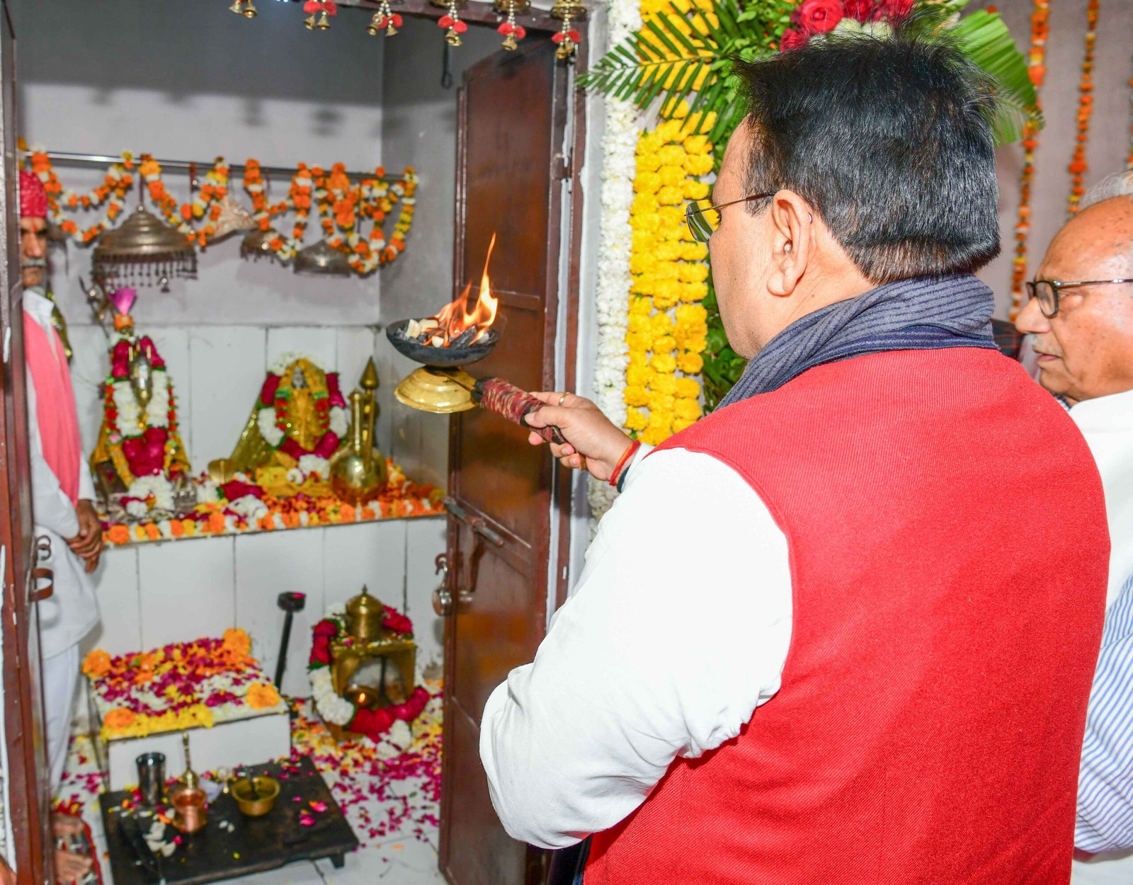 मुख्यमंत्री ने की लोकदेवता श्री वीर तेजाजी मंदिर में पूजा-अर्चना