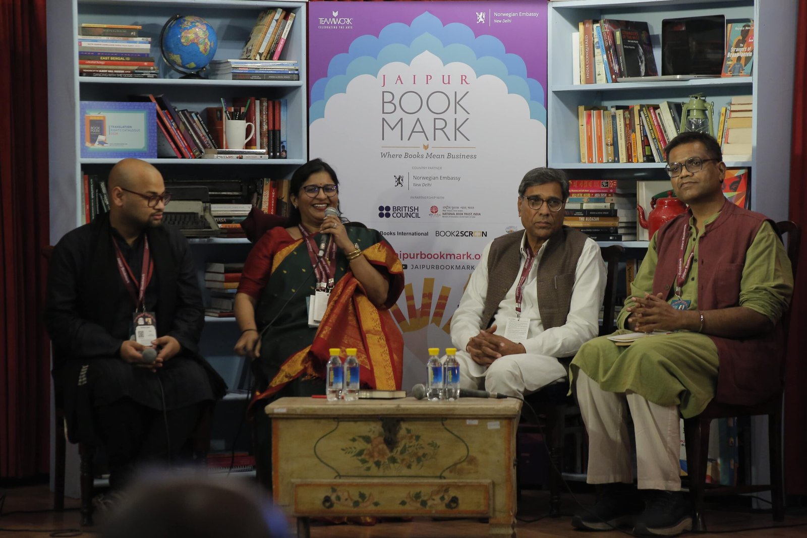 Jaipur Literature Festival 2024 kickstarts discussions on breakthrough literary trends.