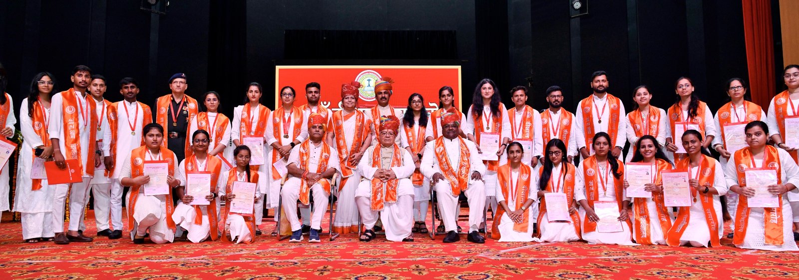 विश्वविद्यालय श्रेष्ठ छात्र ही नही अपितु भावी नागरिक भी समाज को दे – राज्यपाल