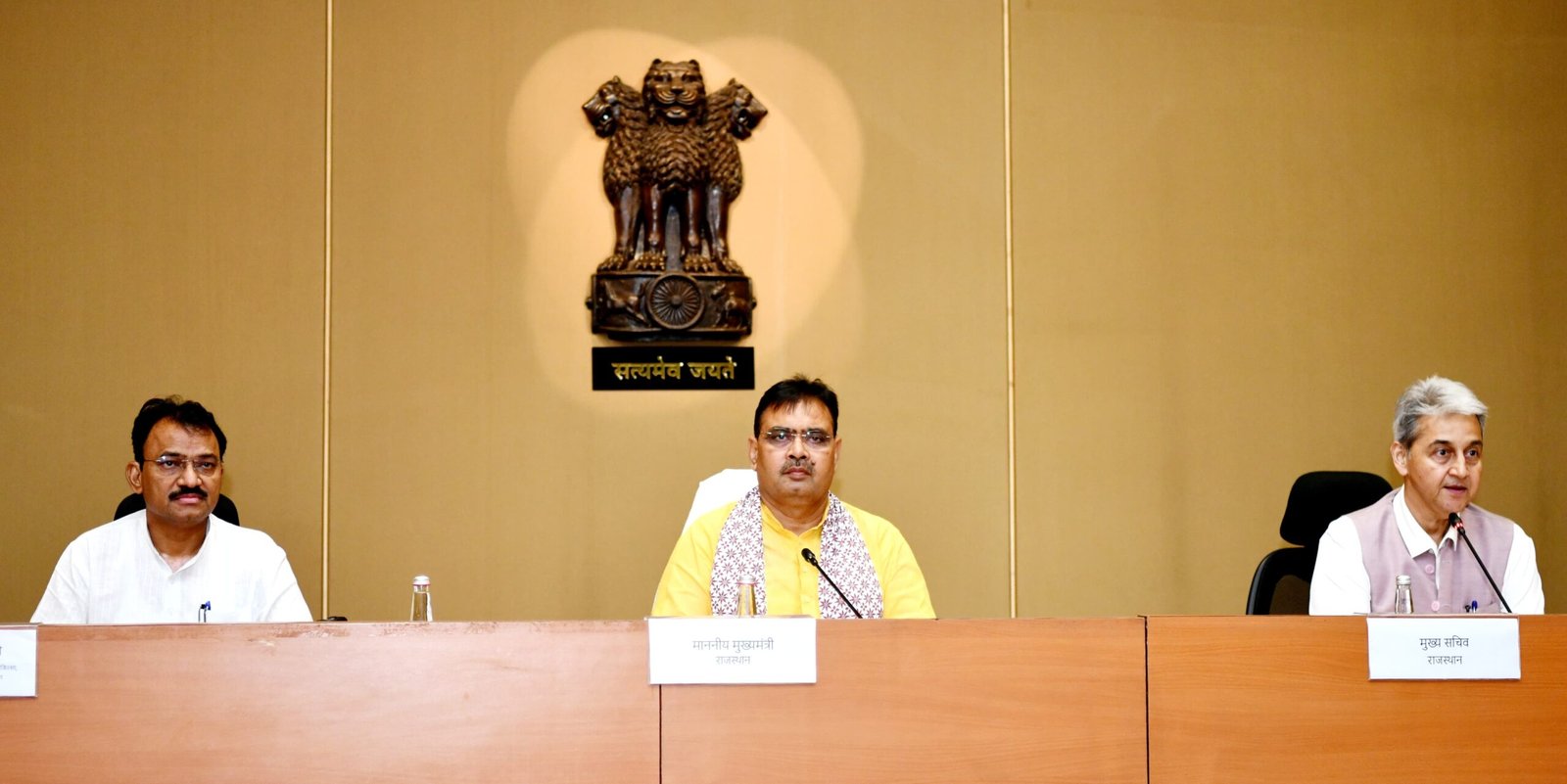घोषणाओं के क्रियान्वयन के लिए मुख्यमंत्री की अध्यक्षता में हुई बैठक