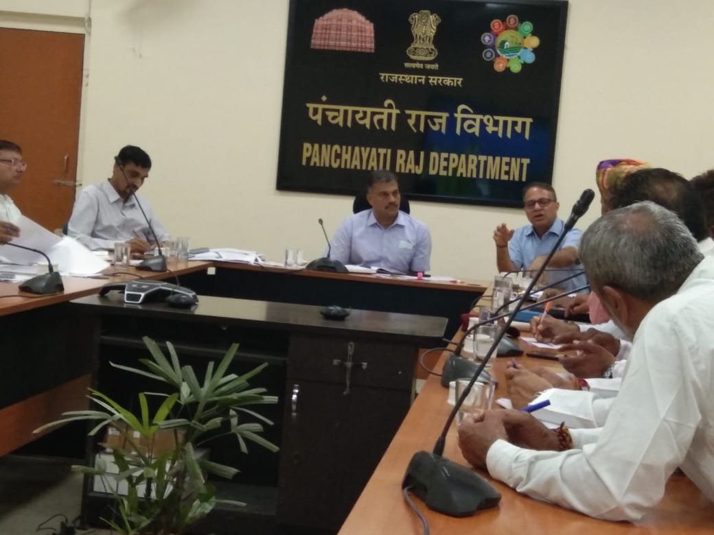 जल जीवन मिशन का संचालन पंचायतों के माध्यम से कराने पर विचार
