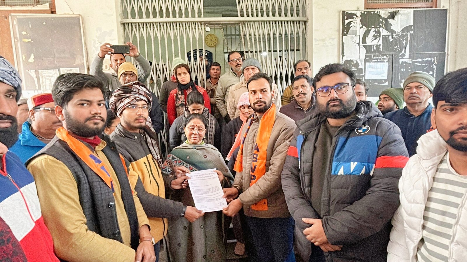 ABVP BHU ने शोध प्रवेश और CUET PG समस्याओं पर किया जोरदार प्रदर्शन