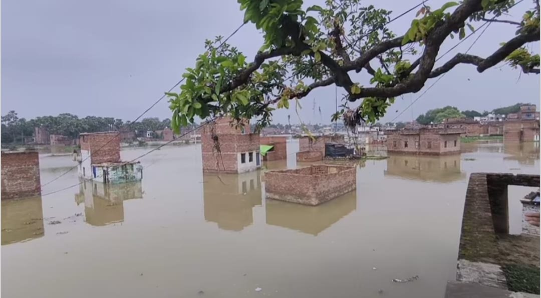 मीरजापुर में गंगा नदी का जलस्तर खतरे के निशान के पार