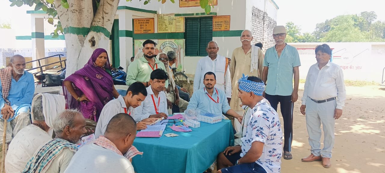शिविर में करीब 300 मरीजों का हुआ नेत्र परीक्षण