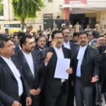 देवरिया में अधिवक्ताओं का प्रदर्शन, जिला प्रशासन के खिलाफ जताई नाराजगी