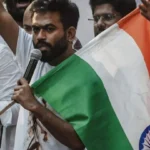 दिल्ली में अभिजीत दीपके हिरासत में, 6 दिन में दूसरी बार पुलिस की कार्रवाई